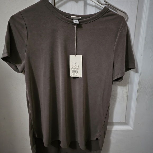 Clothes - Picture 5 of 8